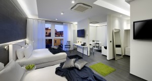 Hotel Metropolitan_business suite_room